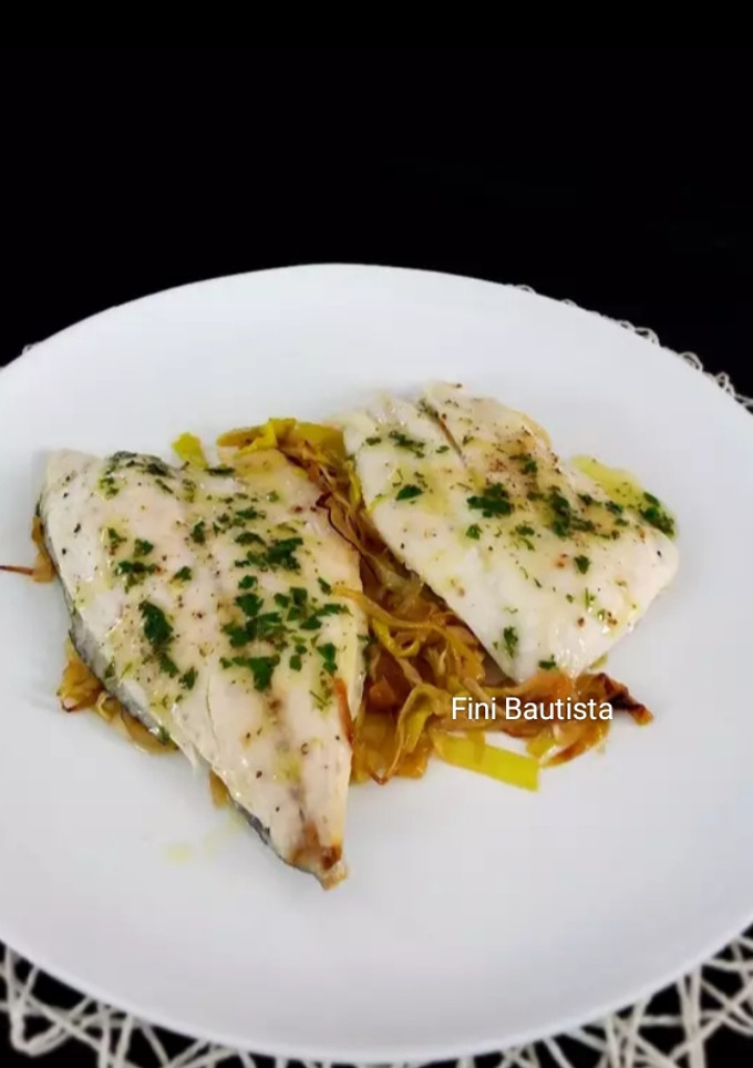 Una foto de Dorada al horno con limón