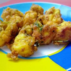 A picture of Paneer fritters.
