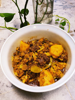 A picture of Cauliflower (phool Gobhi) Potato And Wariyan.