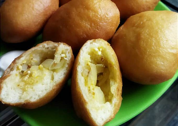 Langkah Mudah untuk Menyiapkan Roti goreng telur orak arik, Enak Banget