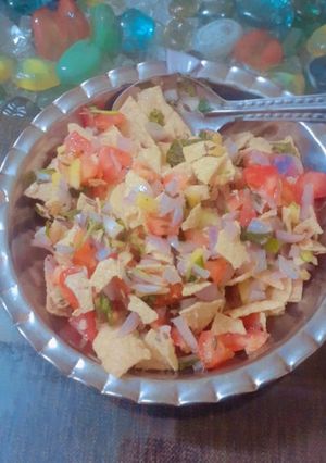 पापड़ भेल (papad bhel recipe in Hindi) रेसिपी मुख्य फोटो