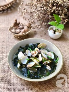 Hình của món Canh Nghêu Rong Biển.