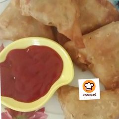 A picture of Aloo pasta samosy.