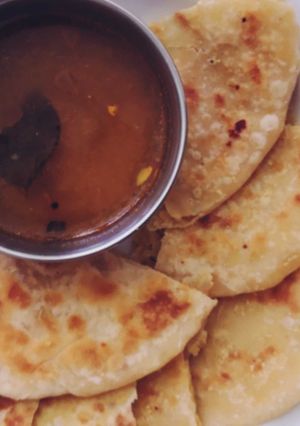 A picture of Puran poli (or Vedmi - Gujarati Style).