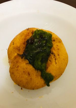 A picture of Moong Dal Kachoris.