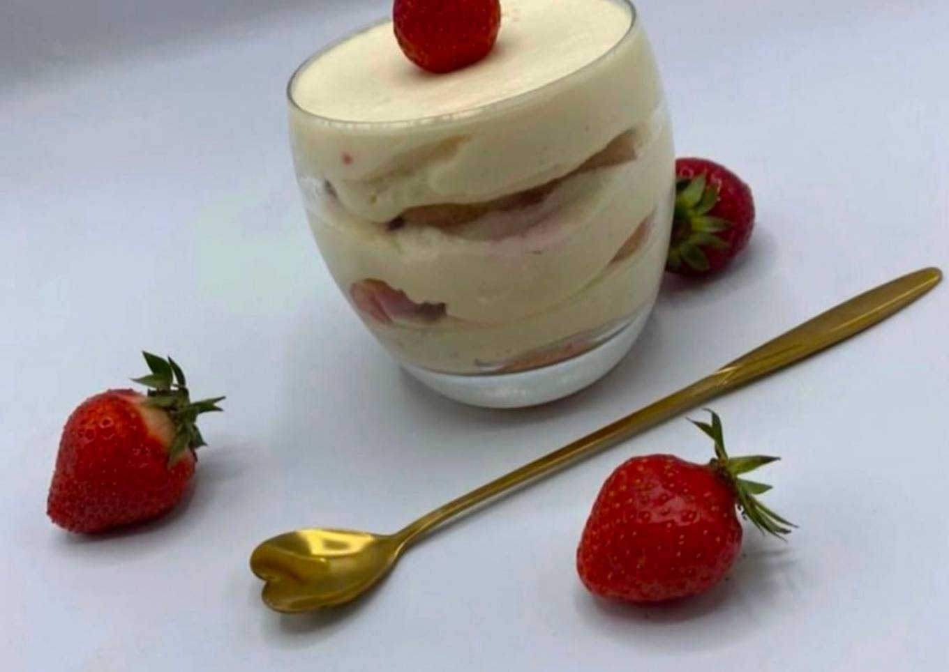 Tiramisu aux Fraises Individuel
