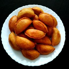 গুজিয়া (Gujia) Shila day mandal A picture of গুজিয়া (Gujia) Shila day mandal.