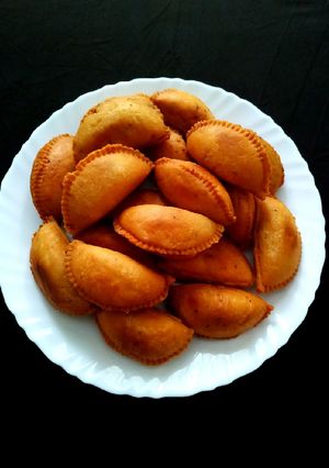 A picture of গুজিয়া (Gujia) Shila day mandal.