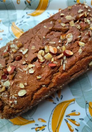 A picture of Nendran banana wheat loaf.