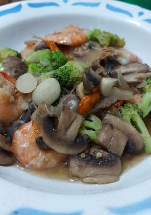 Foto resep Cah Jamur Brokoli simple