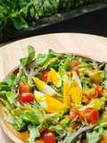 Salad with saffron