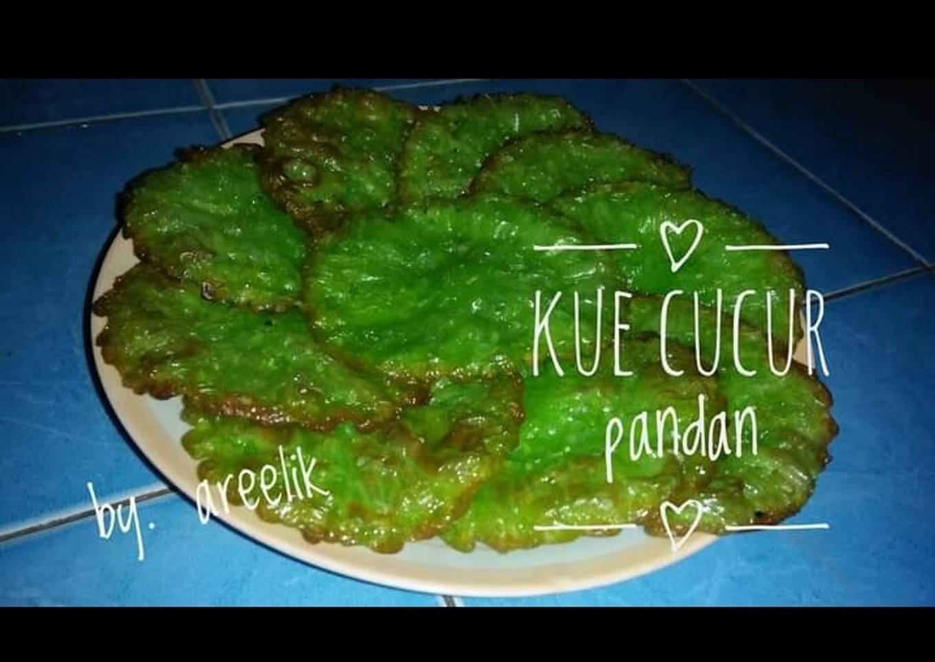 Kue cucur pandan