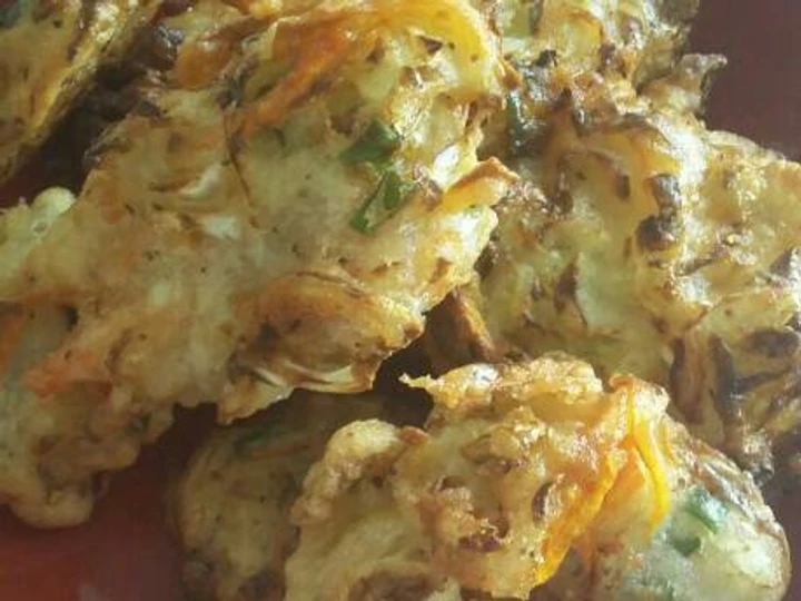 Langkah Mudah untuk Menyiapkan Resep Bakwan Sayur Kriuk Kriuk yang Lezat Sekali Anti Ribet, Mantap