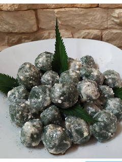 Foto di Gnocchi alle ortiche e ricotta conditi con il quartirolo