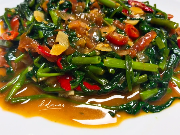 Cara Mudah Membuat Resep Tumis Kangkung Saus Tiram ala Resto (tips biar warnanya hijau) yang Bisa Manjain Lidah Anti Ribet, Bisa Manjain Lidah
