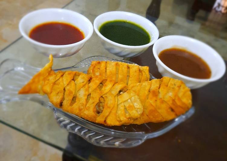 Fish cheesy samosa