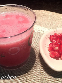 【愛美女孩必喝】蜂蜜石榴果汁 的食譜成品照片