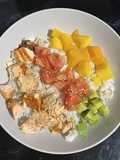 Poké bowl de salmón y mango