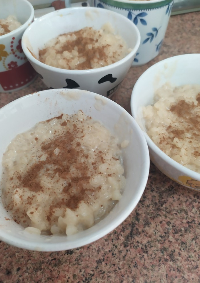 Una foto de Arroz con leche y esencia de vainilla