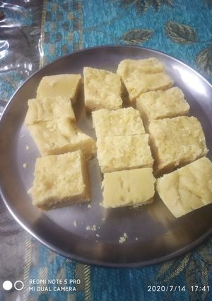 A picture of Soft Mysore Pak.