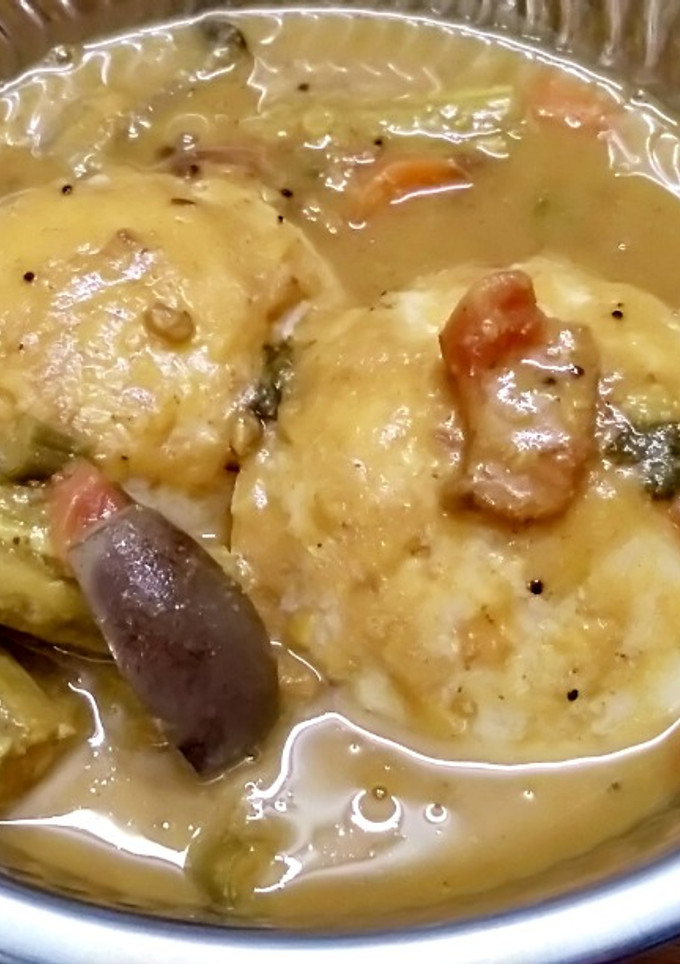 ஹோட்டல் ஸ்டைல் இட்லி சாம்பார் செய்முறை முக்கிய புகைப்படம்