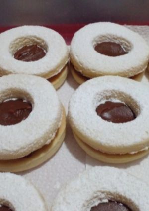 Una foto de Galletas Linzer con dulce de leche