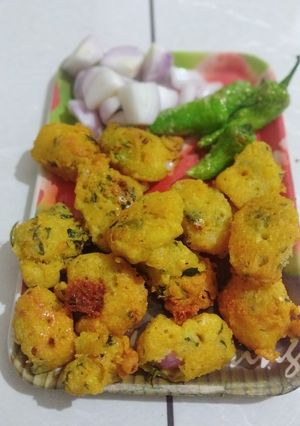 मेथी वड़ा (methi vada recipe in Hindi) रेसिपी मुख्य फोटो