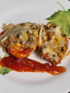 Una foto de Huevos rellenos de jamón gratinados
