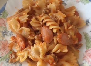 Hình của món Nui~ mỳ ý sốt cà.