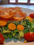 Salada de aromas com shimeji salmão