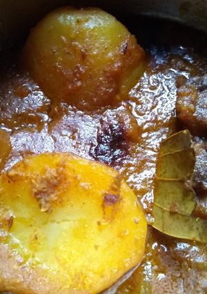 পাঁঠার মাংসের ঝোল (pathar mangsher jhol recipe in Bengali) রেসিপির প্রধান ছবি