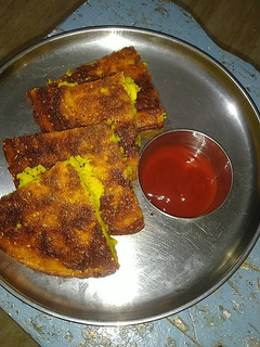 વેજ.હાંડવો (Veg Handvo Recipe in Gujarati) રેસીપી મુખ્ય ફોટો