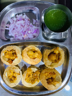 पानी पूरी (Pani puri recipe in hindi) रेसिपी मुख्य फोटो