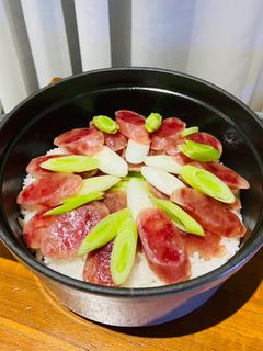 臘味煲仔飯(鑄鐵鍋料理) 的食譜成品照片