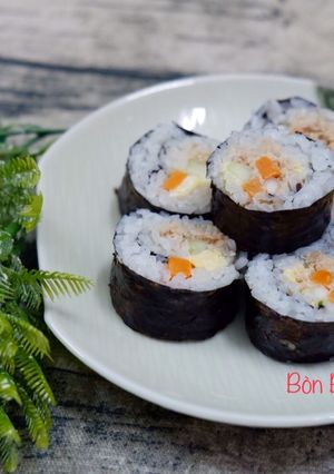 Hình của món Cơm Cuộn Cá Ngừ Mayo.