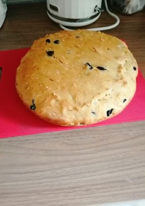 A picture of Crisp olive bread.