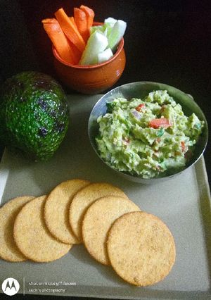 A picture of Guacamole (avocado chutney).