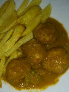 Una foto de Albóndigas, con un toque de sabor a roquefort