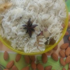 A picture of Mewa masala pulao.