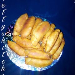 A picture of Fish roll.