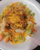 Atún y camarones en salsa ranchera y vegetales
