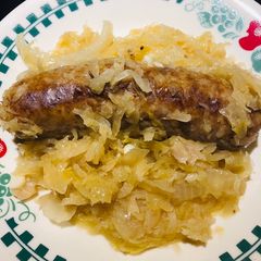 Crockpot Octoberfest 🎃Bratwurst 🌭 🎃 A picture of Crockpot Octoberfest 🎃Bratwurst 🌭 🎃.