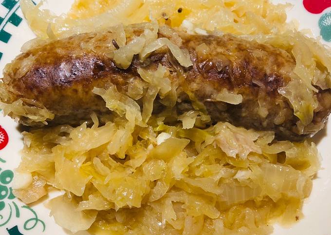 Recipe of Award-winning Crockpot Octoberfest 🎃Bratwurst 🌭 🎃