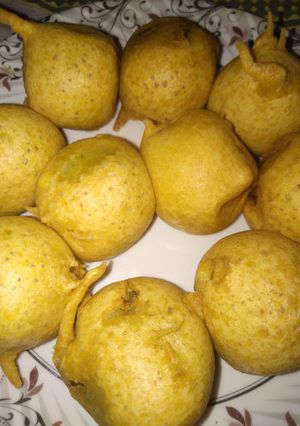 A picture of Batata Vada.