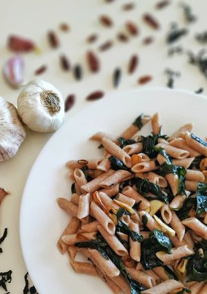 Una foto de Pasta con fusión italojaponesa-macarrones con algas