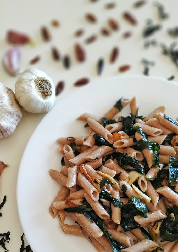 Una foto de Pasta con fusión italojaponesa-macarrones con algas