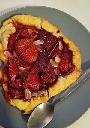 Une photo de Minis tartes rustiques aux fraises