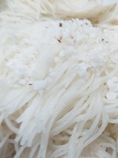 A picture of Idliappam (hoppers).