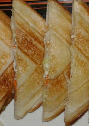 A picture of Dahi sandwich.