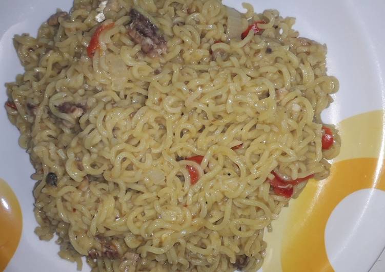 Step-by-Step Guide to Prepare Tasty Indomie and vegetable